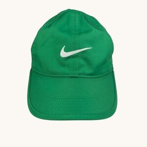 Nike Green Hat Strap Back Dri-Fit Featherlight Running Golf Athletic Mens/Womens